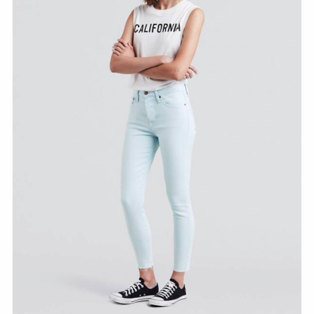 Levi’s Wedgie Skinny High Rise Stonewashed Ice